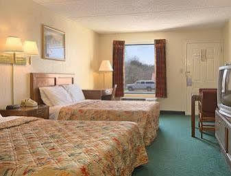 Days Inn By Wyndham Apple Valley Pigeon Forge/Sevierville Esterno foto